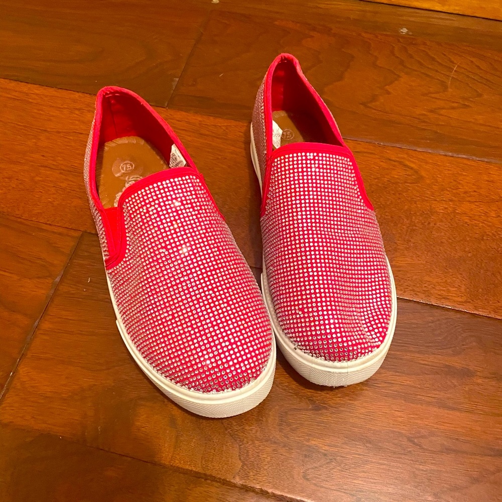 The cutest sparkly red sneakers